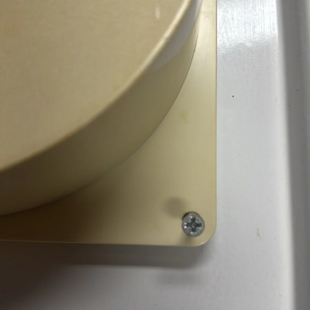 Tupperware 1990s 8”x8” Medium Almond Lid/Seal or Paper Plate Holder #1645-4 Wall